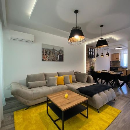 Sunshine Homes Zamárdi Buitenkant foto